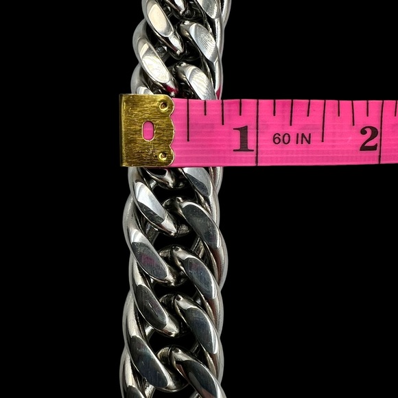 Unisex Chain Link Stainless Silver 9” Bracelet with Closed Box Clasp